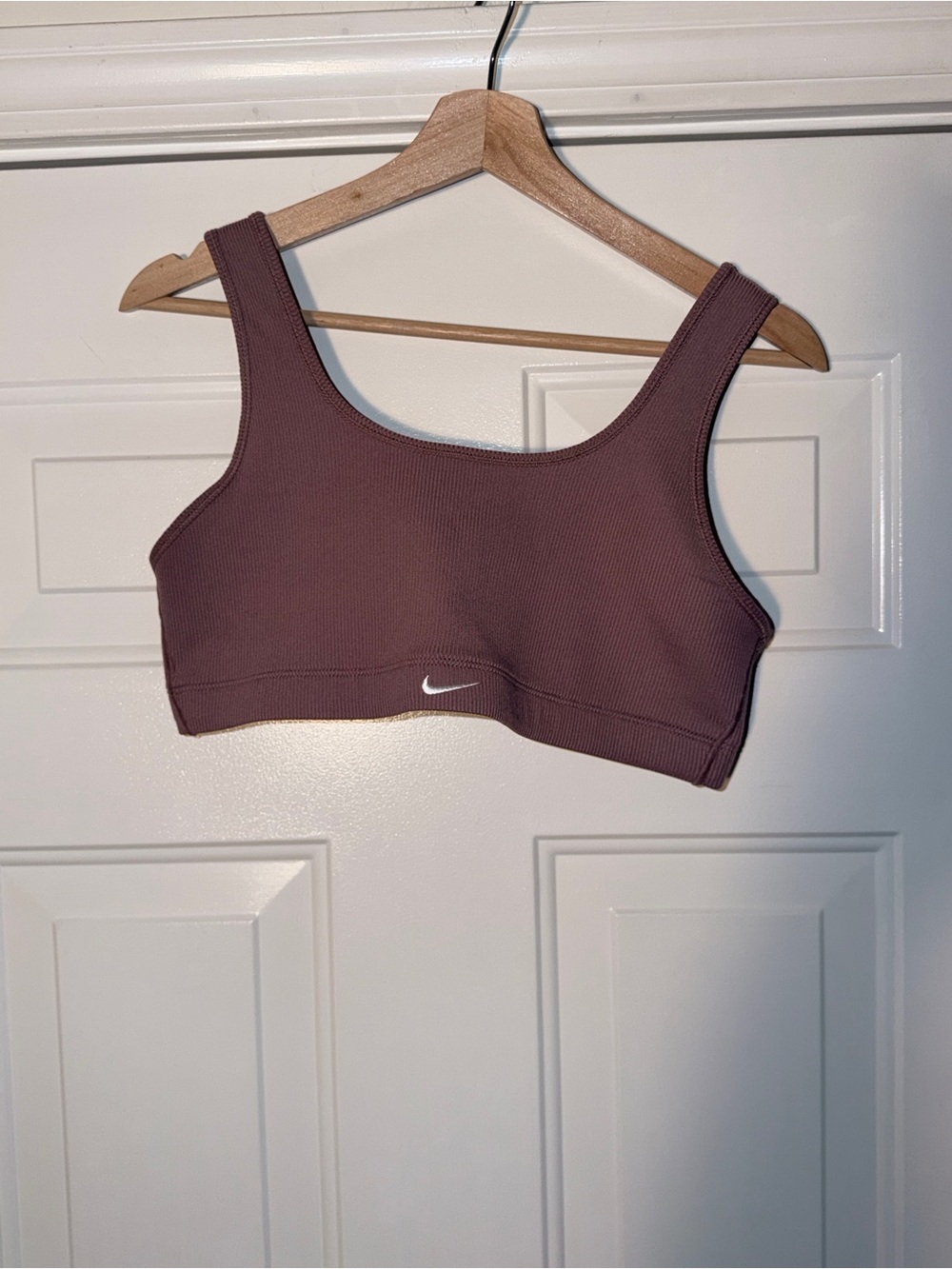 Nike Ribbed Scoop Sports Bra in Mauve. Sz L‎